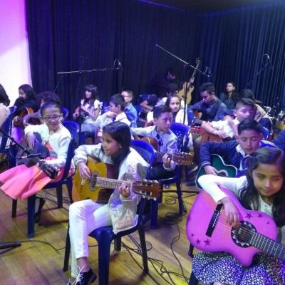Ensamble de Guitarras Acústicas. E.M Amadeus