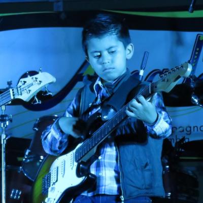 Grabación estudiante de Guitarra Eléctrica. EM Amadeus.