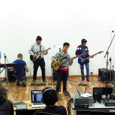Banda Puente Peatonal. Grabación en vivo.