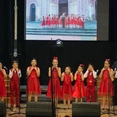 Coro Nuevo Canto en grabación Teatro Imperial.