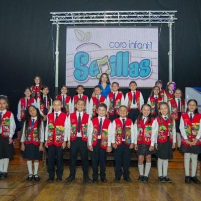 Coro Semillas, de la E.F.M. Amadeus.2019