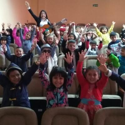 Grupo Iniciación Musical. en el auditorio de primaria