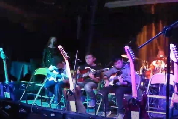 MUESTRA RECITAL DE GUITARRA ELÉCTRICA