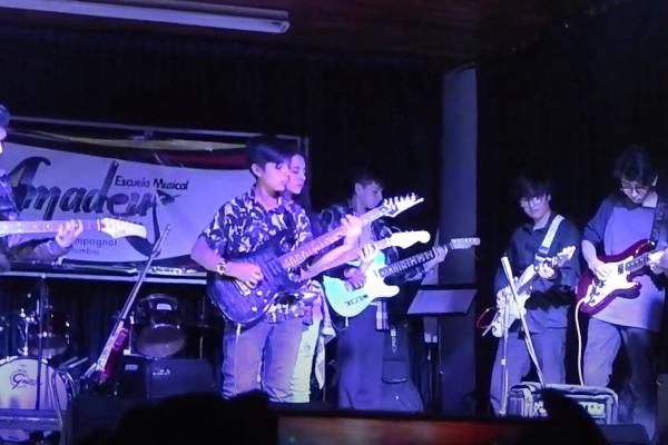 RECITAL ESTUDIANTES DE GUITARRA ELÉCTRICA (Prof: Jhon Jairo Gómez)
